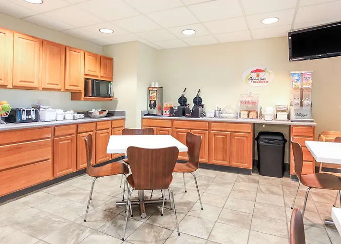 Super 8 By Wyndham Sault Ste. Marie