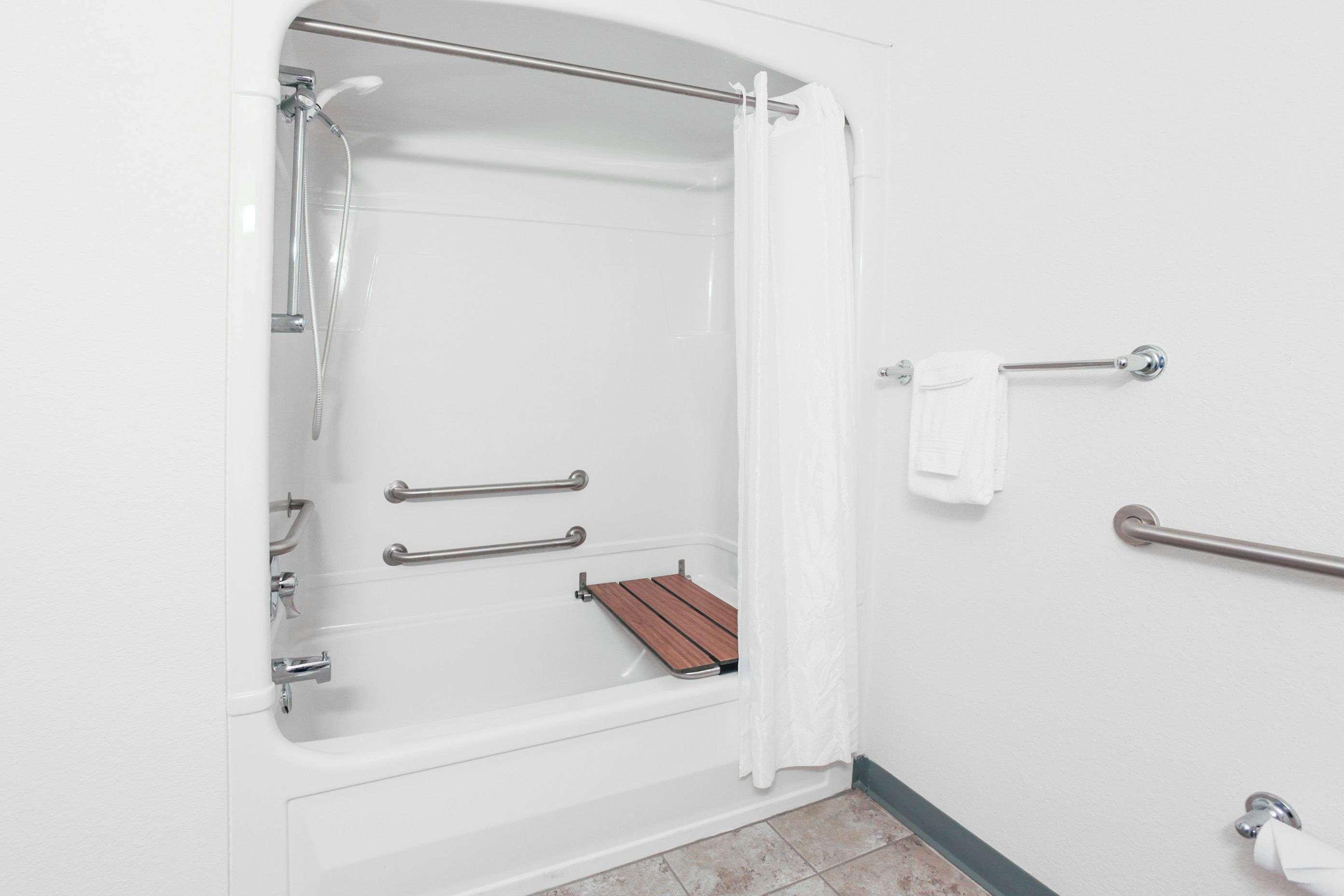 Super 8 By Wyndham Hotel 2*